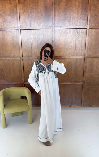 White/navy embroidered dress- saria