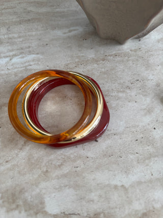 Red resin & metal bangle set