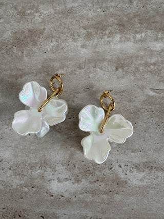 Ivory bloom earrings