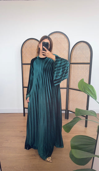 Emerald velvet pleated dress- elnaz