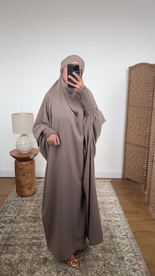 Jilbab in mocha
