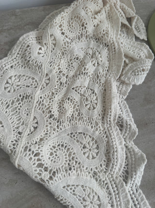 Cream paisley crochet waist belt