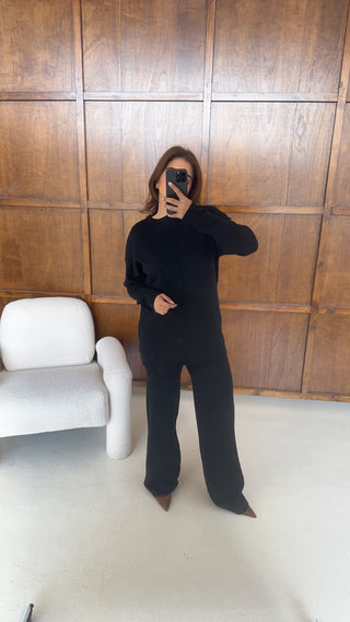 Black knit coord- devica