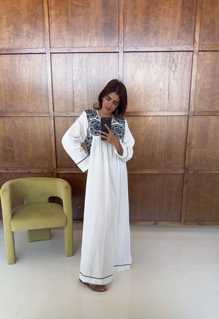 White/navy embroidered dress- saria
