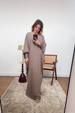 Taupe basic abaya with elasticated sleeve- Dina - Fash Focused