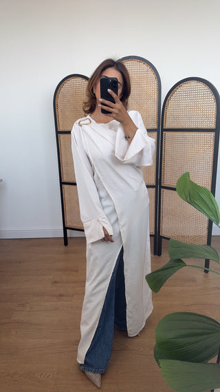 Cream split dress with brooch detail- siana