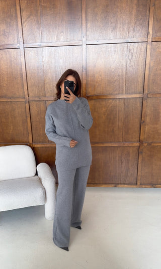 Grey knit coord- devica