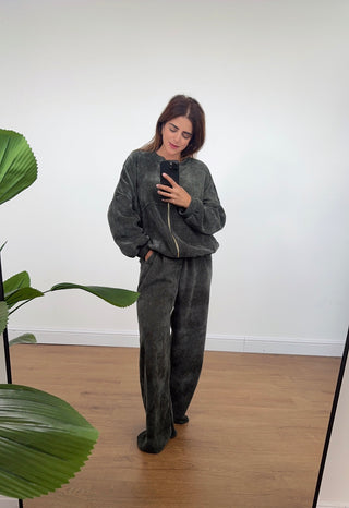 Fash Focused – Olive velvet zip-up modest co-ord set – Winter outfit